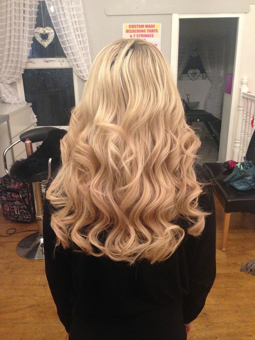 .@leonna_mua with 80g of 18 inch #prestigehairextens... #prestigehairextensions #tapehair  goo.gl/Kse0u4
