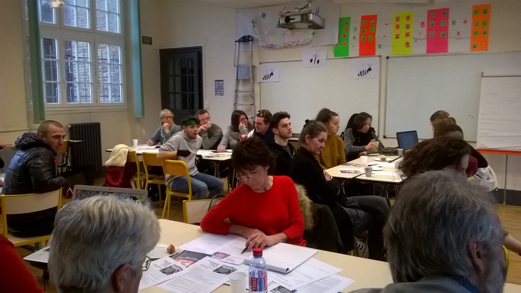 CaroleSprang's tweet photo. Et c'est parti pour une journée de travail avec les jeunes de la convention @FRMJC_IdF #educpop #mjc #jeunesse https://t.co/MxAoJ1JVfx
