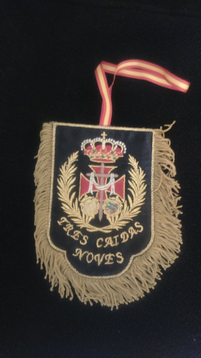 Ya a la venta míni mantolines de nuestra banda.Precio por privado. No tienen nada que envidiar al original.