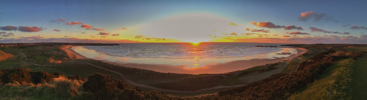 RuMacdonald's tweet photo. Cruden Bay🌅 https://t.co/Vp3zA9XioX