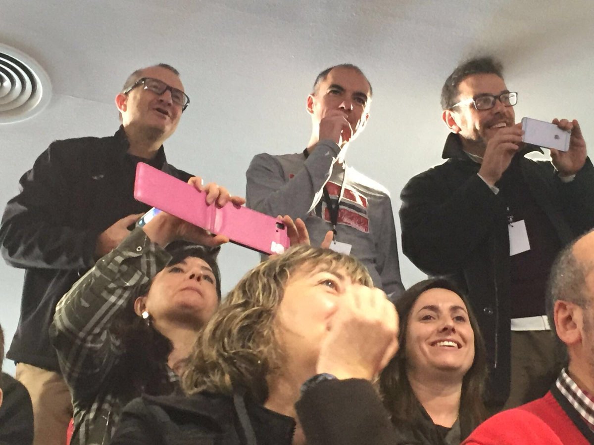 FEDACMontcada's tweet photo. Comença la 2ª ronda de l'equip #BeLEGO a la #FLLUAB el públic anima sense parar! @FLLSpain https://t.co/bzP3qYll5o