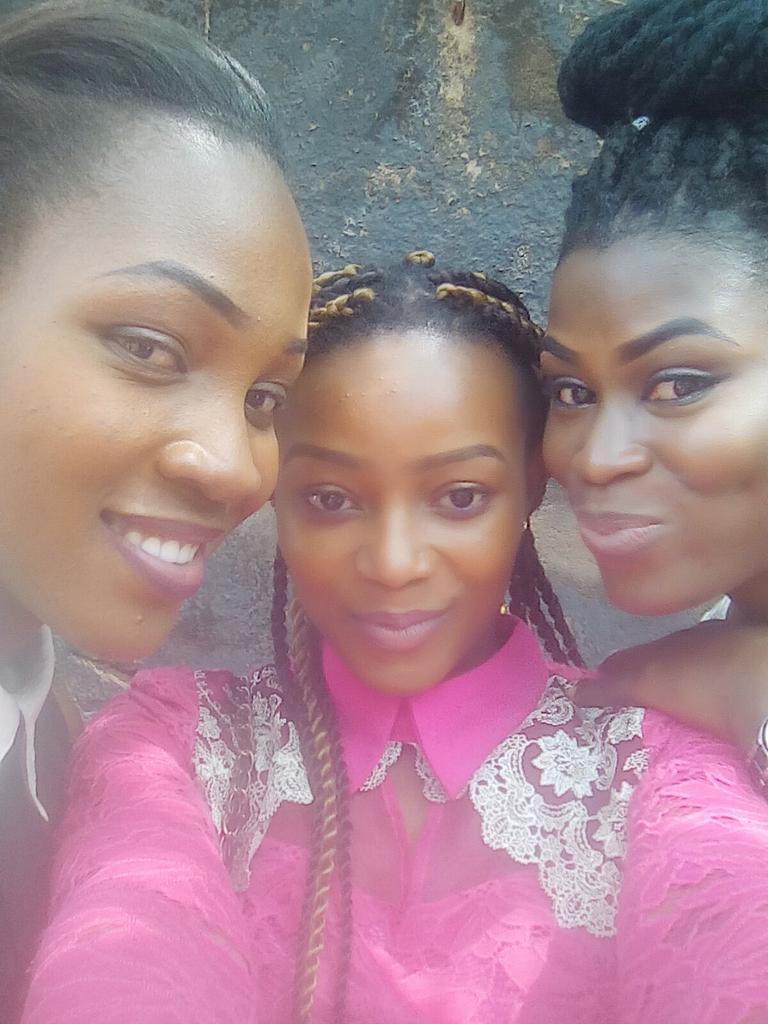 dumzycee's tweet photo. It's feels good to know that the people you care for also cares about you... #we'rethehappyfrnds/sis# https://t.co/9464kWp61K