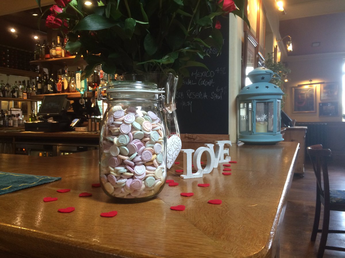 fox_pub's tweet photo. We are running a #valentines competition. We would like to know the how many @LoveHearts_UK are in the jar. https://t.co/YeYNZWOrEf