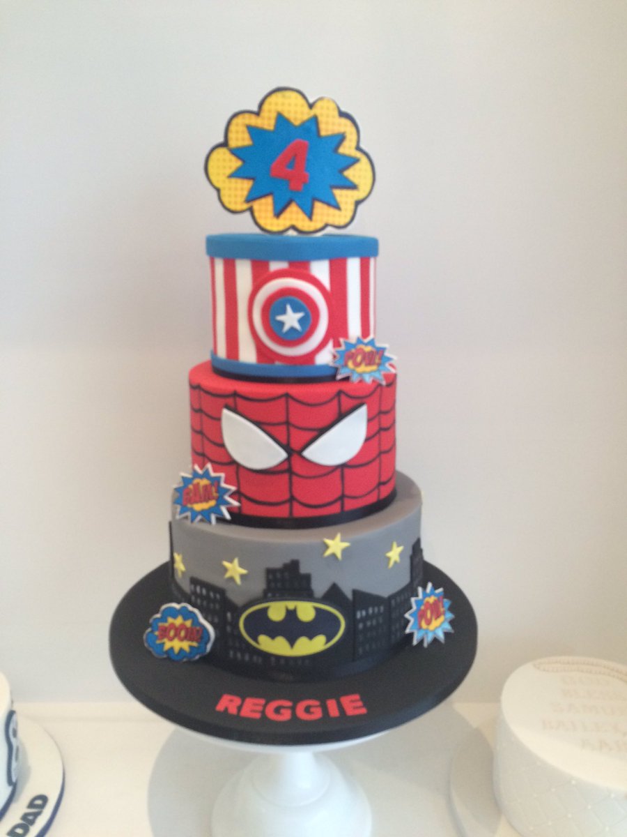Jakeyb14's tweet photo. Booooom she's only pulled it out the bag again @RebakersCakes is a genius!!! https://t.co/hTzA6yeNZm
