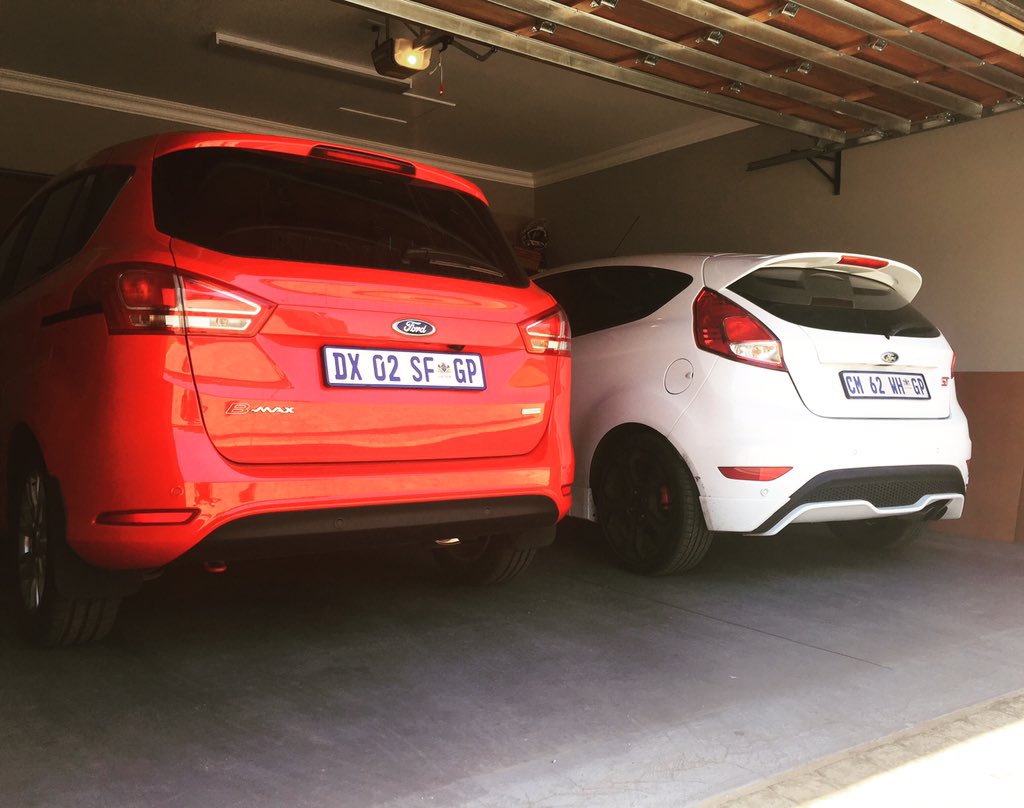 M_Jehn's tweet photo. Exceptionally impressed with the #FordBmax. The interior is phenomenal! #fordfamilycomplete @FordSouthAfrica https://t.co/IvXJJLLXnP