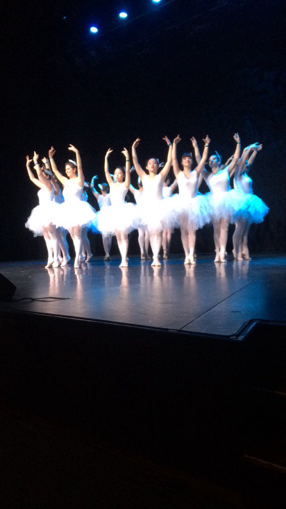 KCLDanceSoc's tweet photo. Absolutely loving @kent_dance swan lake ballet costumes! #justdanceit2016 https://t.co/lXENlDdZYS