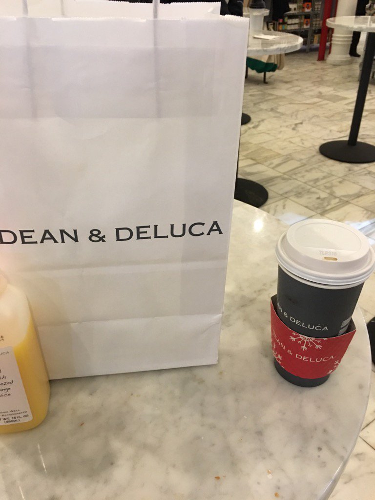 JonathanToronto's tweet image. carb loading on this freezing cold NYC morning. #itsreallycold