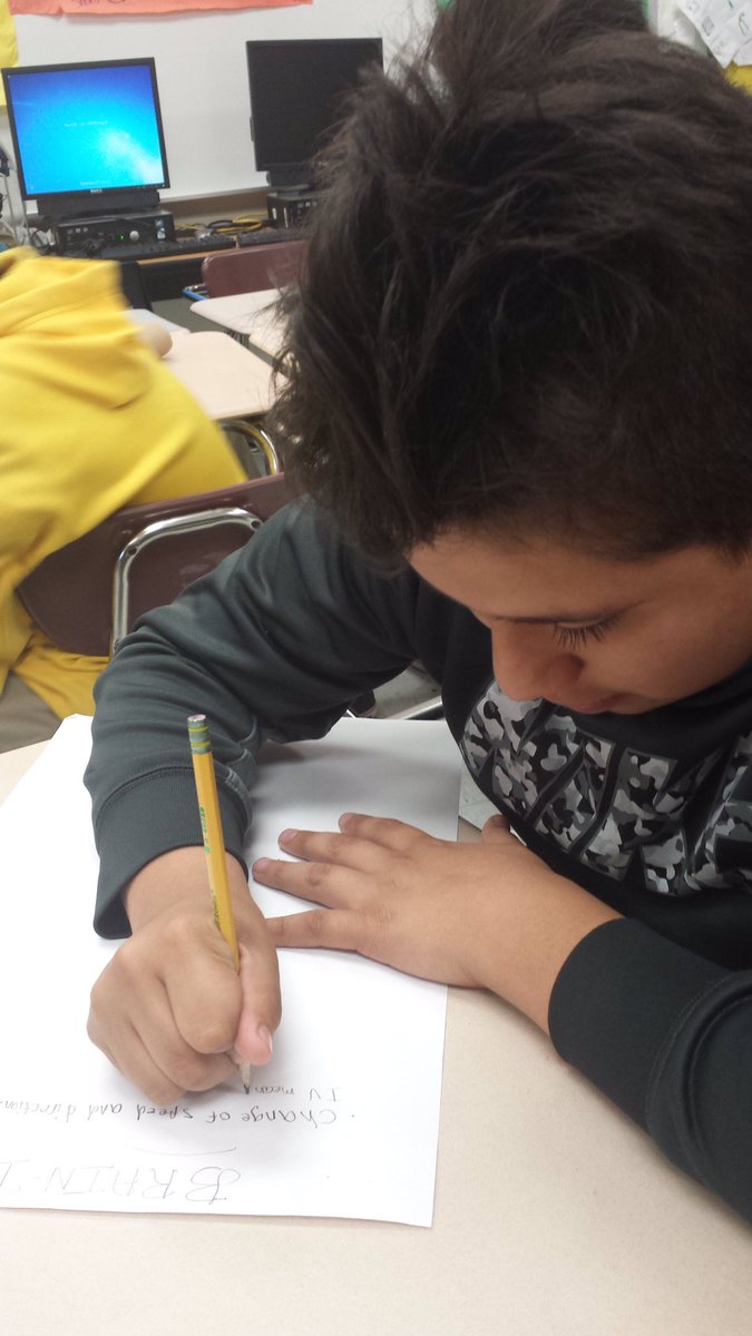 swilcox07's tweet photo. #weisstepsup @WeisAtGISD Ms. Thomas' science class using Brain Dump https://t.co/7CxIEyll7b