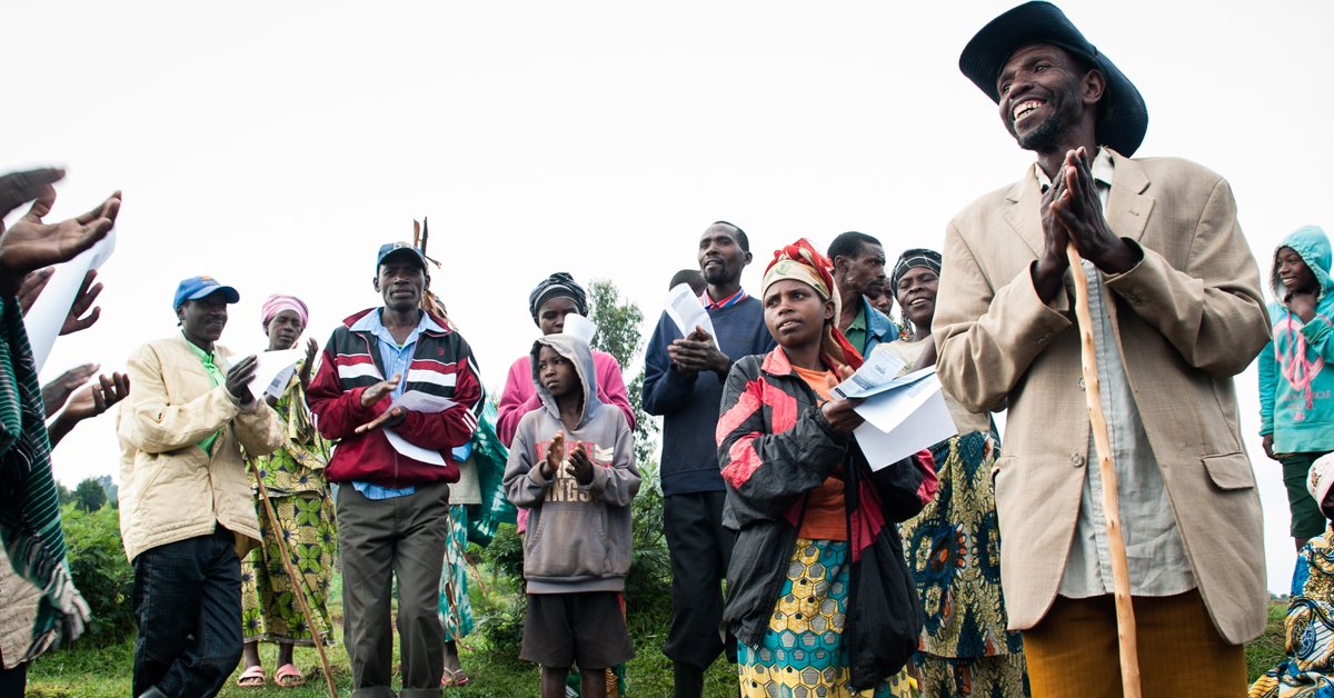 OneAcreFund's tweet photo. Hands-on, face-to-face agricultural training is key to improving the longterm livelihoods of #smallholder farmers. https://t.co/a3D62XtVYP