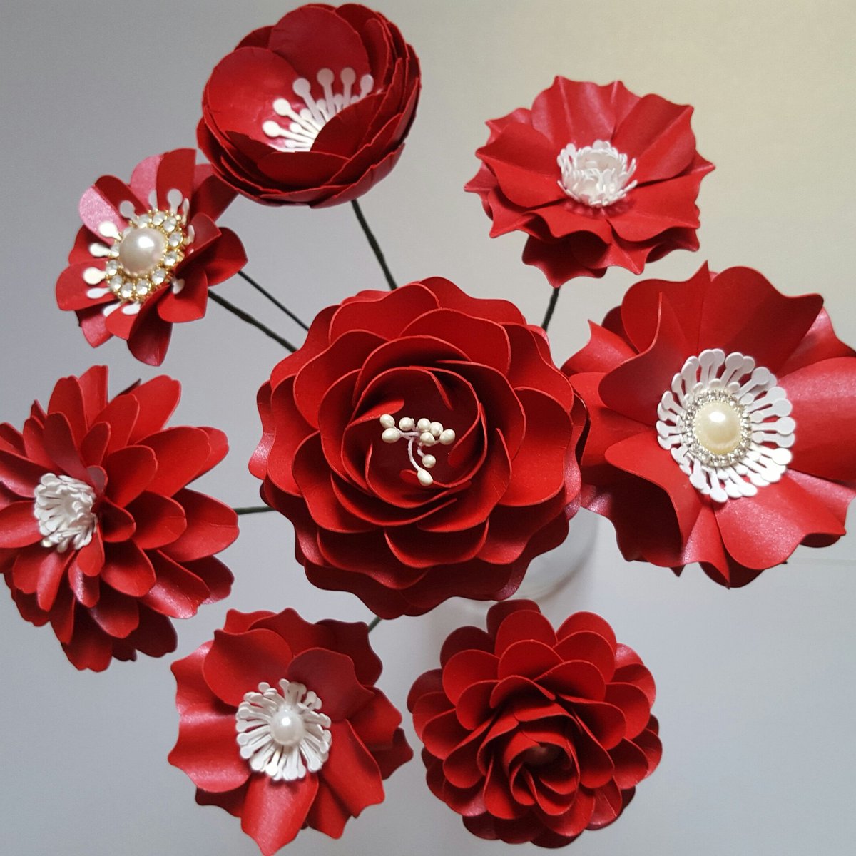 WPFlowerDesign's tweet image. More red.Red love.Love red.
Custom order
#paperflowers#paperflowerbackdrop #giftideas