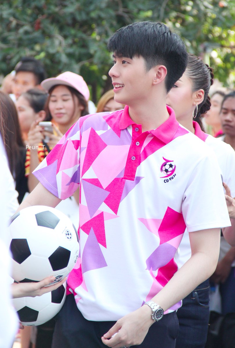 peun_t's tweet photo. เราเชื่อแล้วว่ารักแรกพบมีอยู่จริง พี่อินนนนนนนคนคิ้วววว @innsarin #inpitar #cutuball71 #CUTU71 #chulacuteboy https://t.co/1i9BKPLD3u