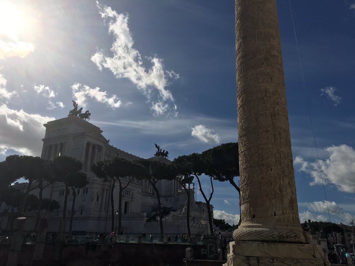 debsknig's tweet photo. A glorious day in a beautiful city! Only I could drop my walking stick into the forum however! #stupid https://t.co/VEB0V3UNTY