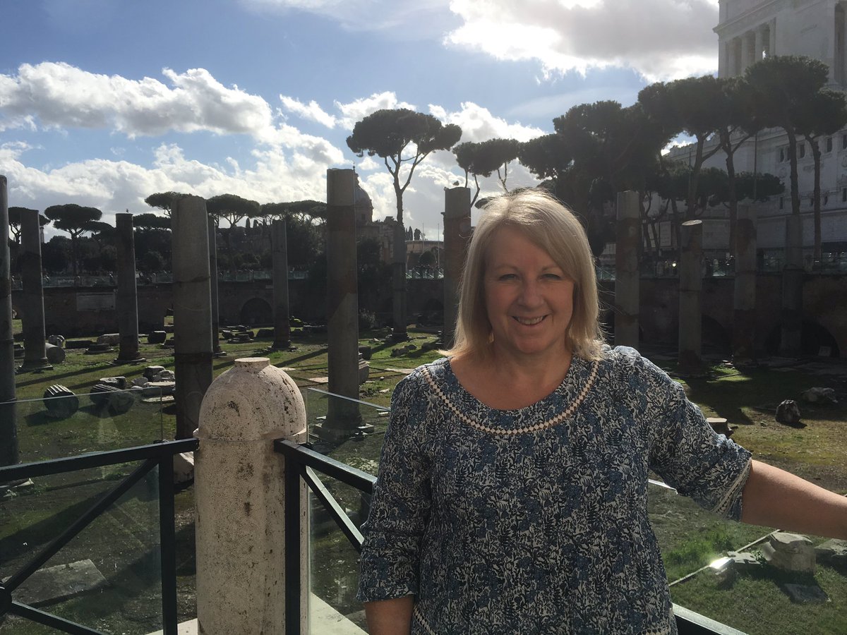debsknig's tweet photo. A glorious day in a beautiful city! Only I could drop my walking stick into the forum however! #stupid https://t.co/VEB0V3UNTY