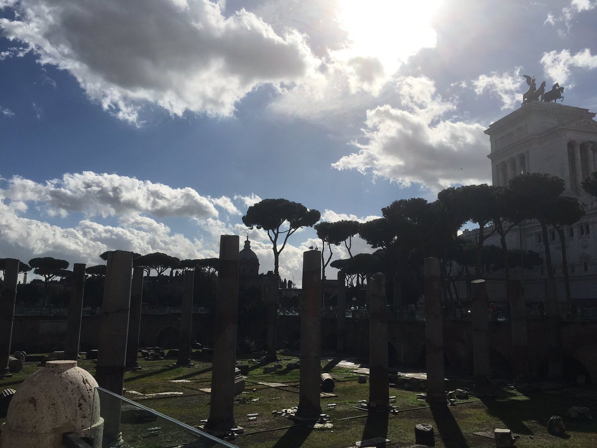 debsknig's tweet photo. A glorious day in a beautiful city! Only I could drop my walking stick into the forum however! #stupid https://t.co/VEB0V3UNTY