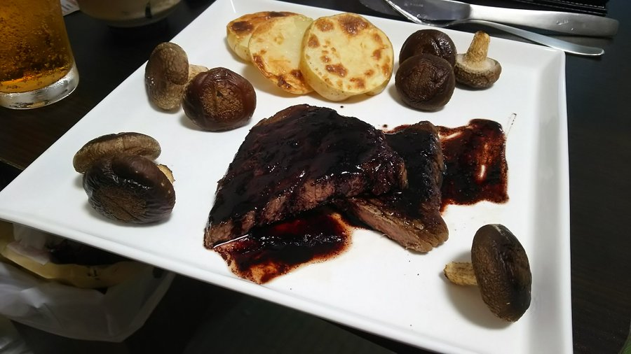 溶岩プレートを使って焼くとまずい 溶岩プレートのデメリットは 舌つづみ屋
