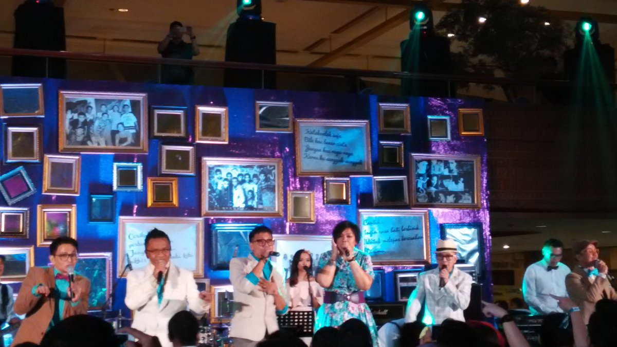 merchmaniacs's tweet image. Now perform @projectpop Live in Dreams Area promoted: @Berlian_ENT #KahitnaLOVEfestival #MMLivetweet #MMmedia