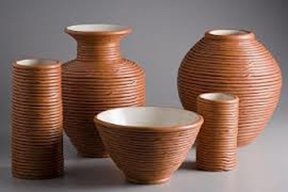 A <a href="/AvilesCultFact/">Factoría Cultural</a> promove a #olería: cursos para aprender a profesión e visitas para nenos. goo.gl/1XpI1R