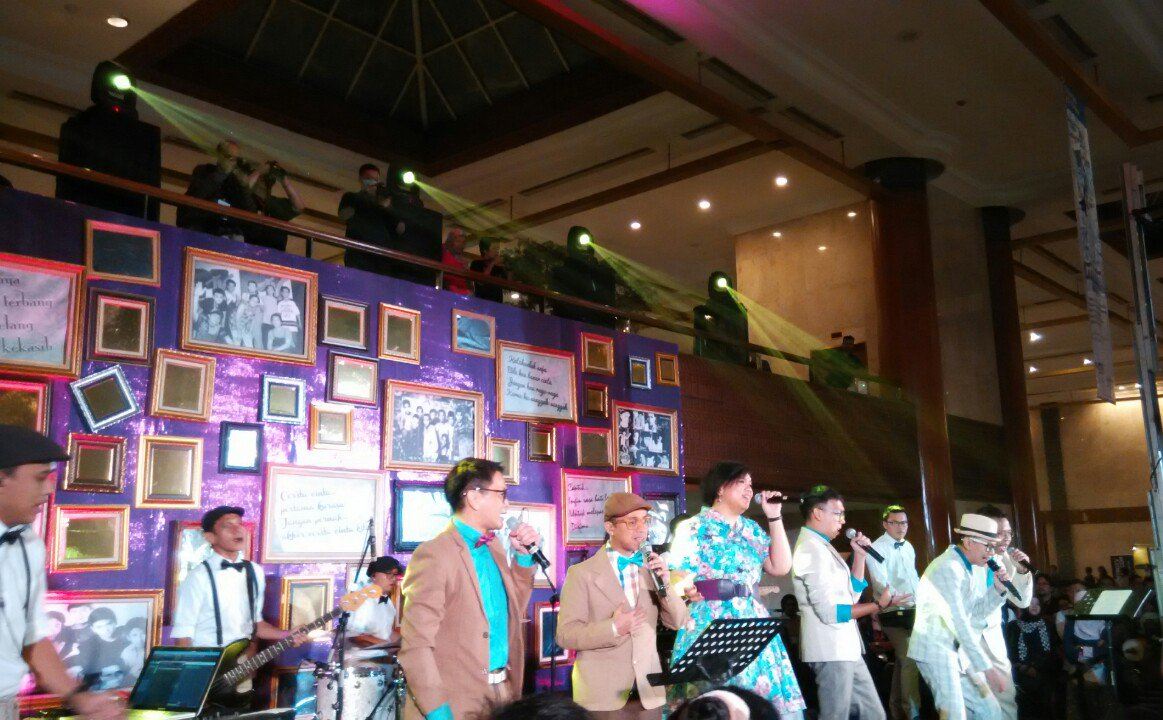 merchmaniacs's tweet image. Now perform @projectpop Live in Dreams Area promoted: @Berlian_ENT #KahitnaLOVEfestival #MMLivetweet #MMmedia