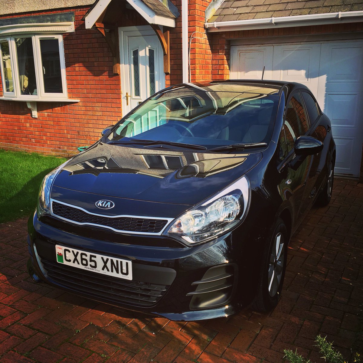 Rheon Llugwy Jones tweet media