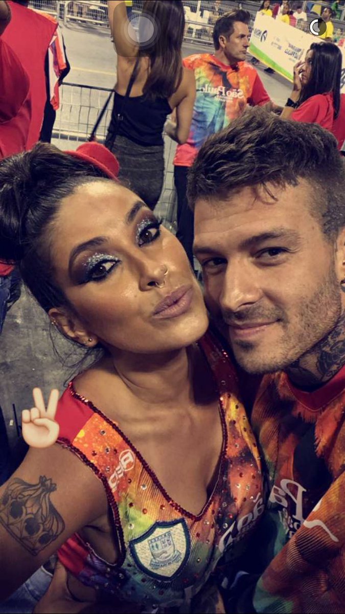 monicovibs's tweet photo. SEGURA ESSAS FOTOS BRASEEEL 
😍😍😍😍 https://t.co/YLfJ3F04FV