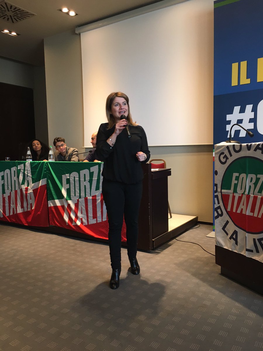 VAndrea_Vaccaro's tweet photo. Modena, NOI il futuro del centrodestra #costruiamolo sempre STRAORDINARIA @tripodimaria !@FI_Giovani @forza_italia https://t.co/hcXeywOzjn