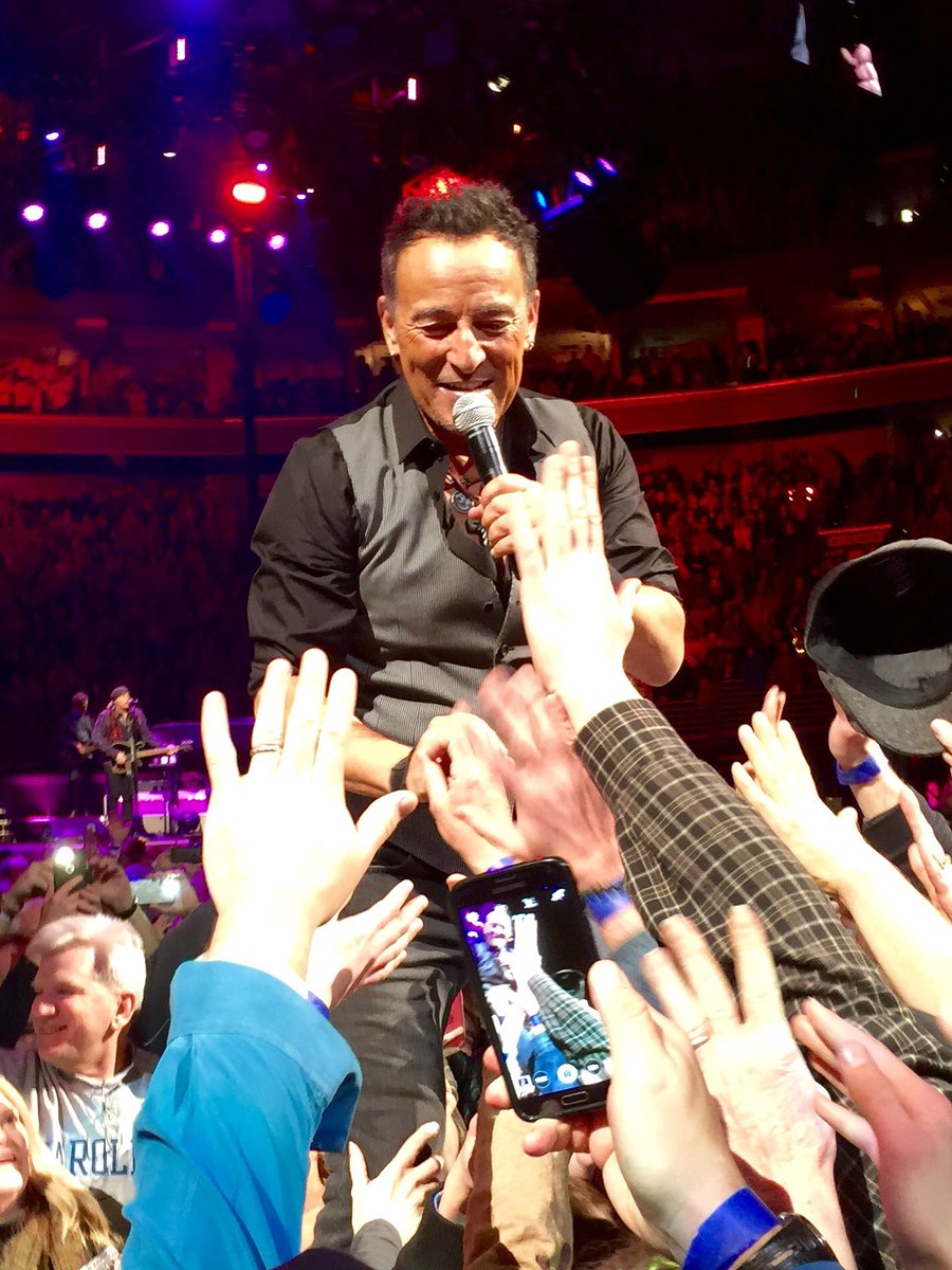 chrisbrittin's tweet image. @springsteen @tylerbrittin @mcrjsk #SpringsteenPhilly #springsteen #BruceSpringsteen #awesome