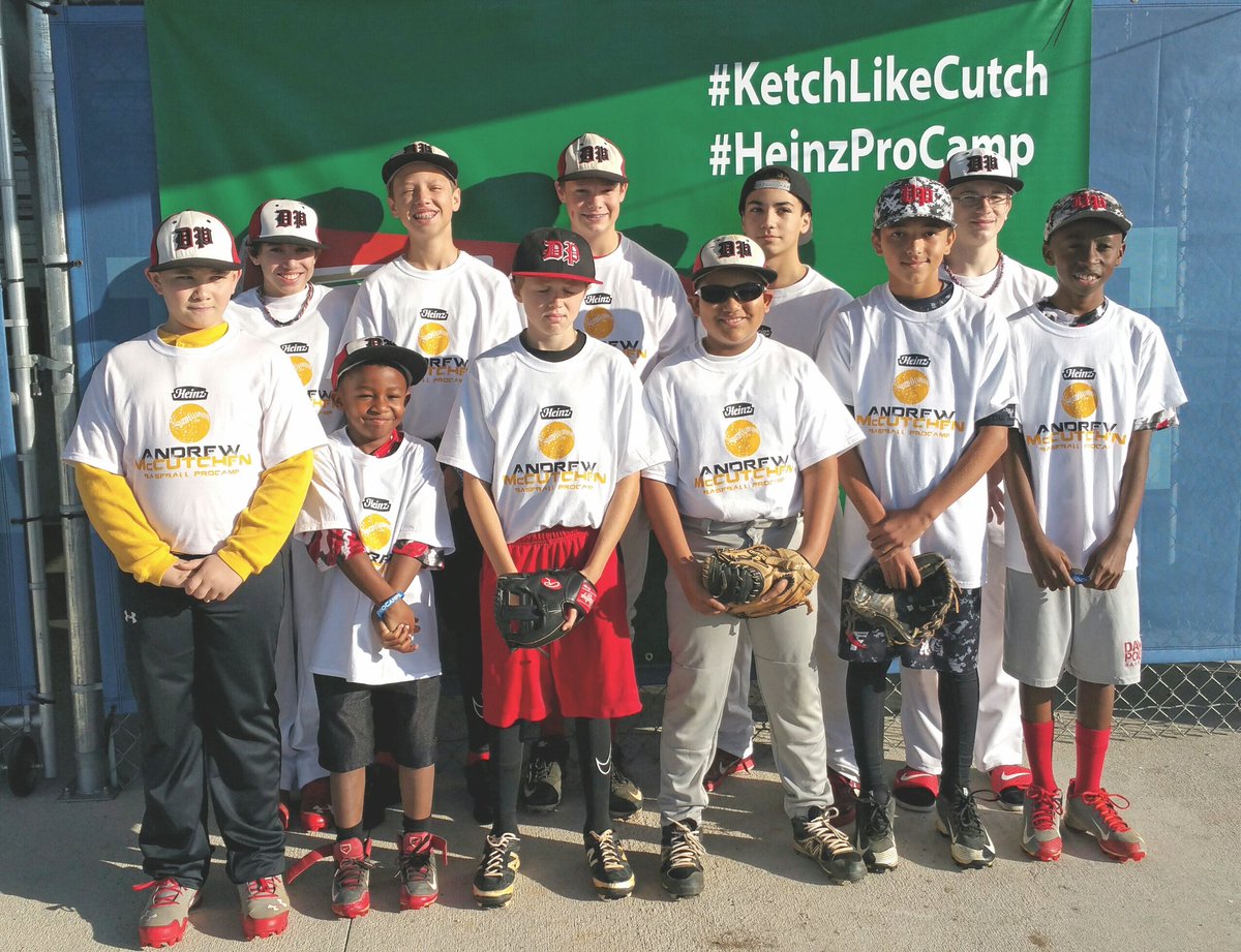 RocAngels's tweet image. Team Dawg Pound Representing at #KetchLikeCutch #HeinzProCamp ⚾Thank You @HeinzKetchup_US &amp;amp; @TheCUTCH22