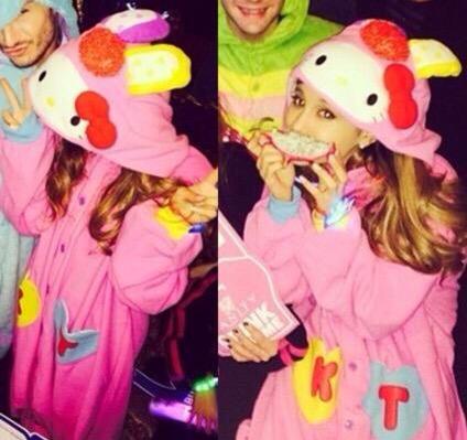 ArianatorRain's tweet photo. ARIANA IS MY EVERYTHING
#VoteArianaGrande #KCA https://t.co/X0GHnaBkHo