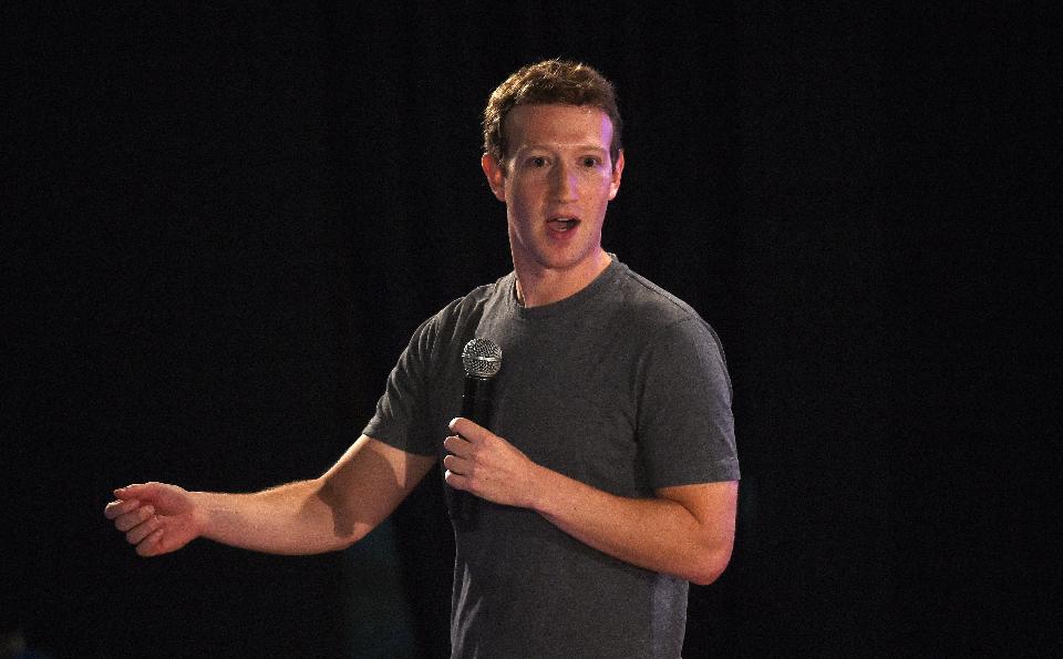 Forbes's tweet photo. Facebook needs to beef up its privacy protections in France or it could face sanctions. https://t.co/MkokuCnxQ6 https://t.co/rZWMqIOuHt