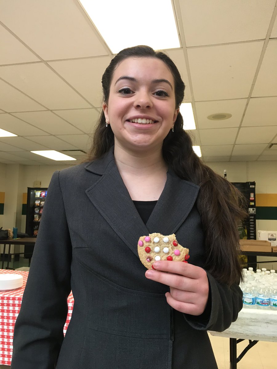 OESpeechTeam's tweet photo. Ally is feeling great about her OO performance from Round 1!! She deserves this cookie! #fettuchiniallyfredo https://t.co/3YH2RF7zCD