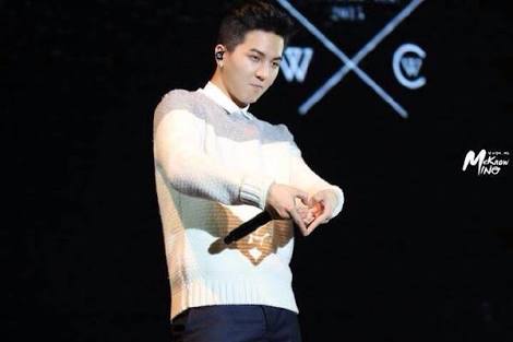 soncminho's tweet photo. @swagkrungy @.WINNERFAM5 buat nuna syg #WINNEREXITCOMEBACK https://t.co/dbyMkAcEHx