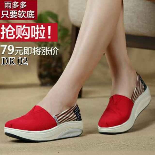 phiphie20's tweet photo. Mau sepatu yang kece, yuk di order sepatunya cuma 90-95ribuan https://t.co/OmcsDSL5uF