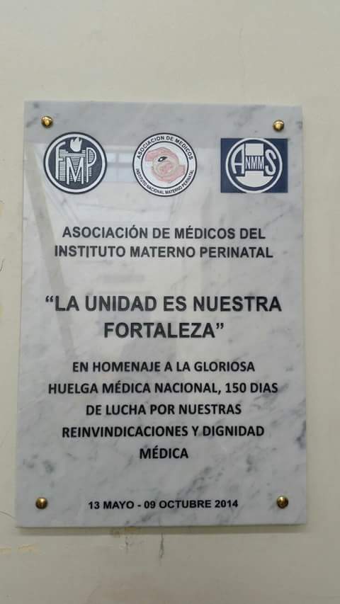 FedMedica's tweet photo. Gracias Cuerpo Médico del Instituto Materno Perinatal por este homenaje a nuestros defensores de la salud https://t.co/jxCLVtFLsW