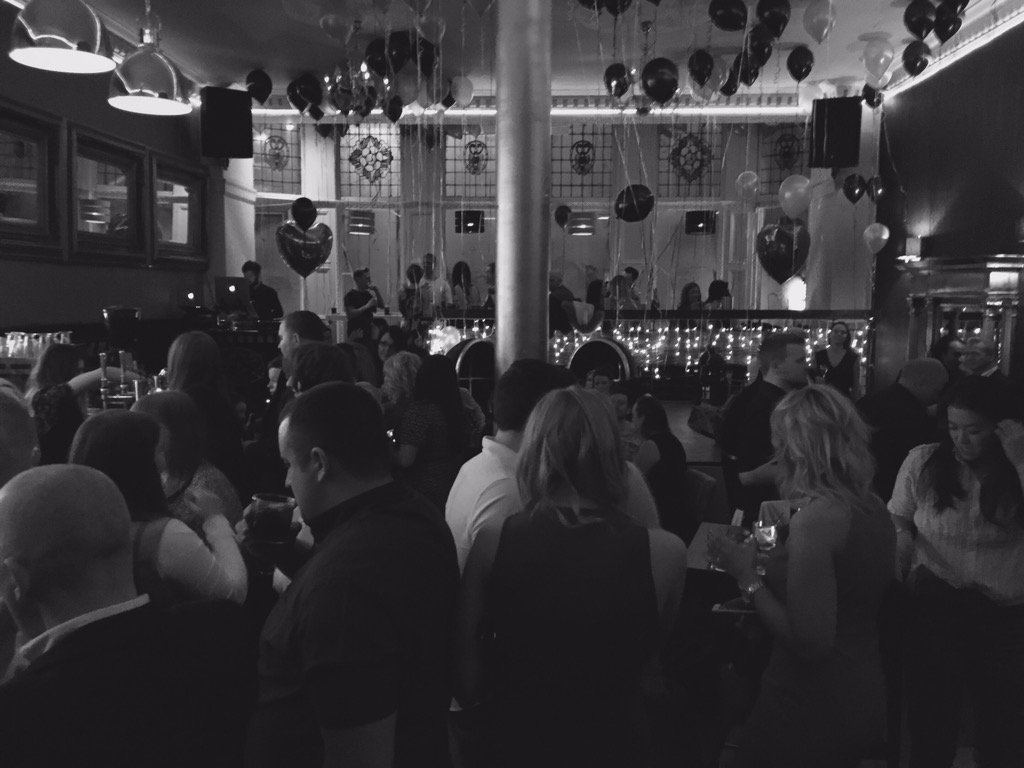 Lou57nge's tweet photo. Feel good Friday's at the LOUNGE!! #rammed #Lou57nge #FridayFeeling https://t.co/3uUbDhW0iw