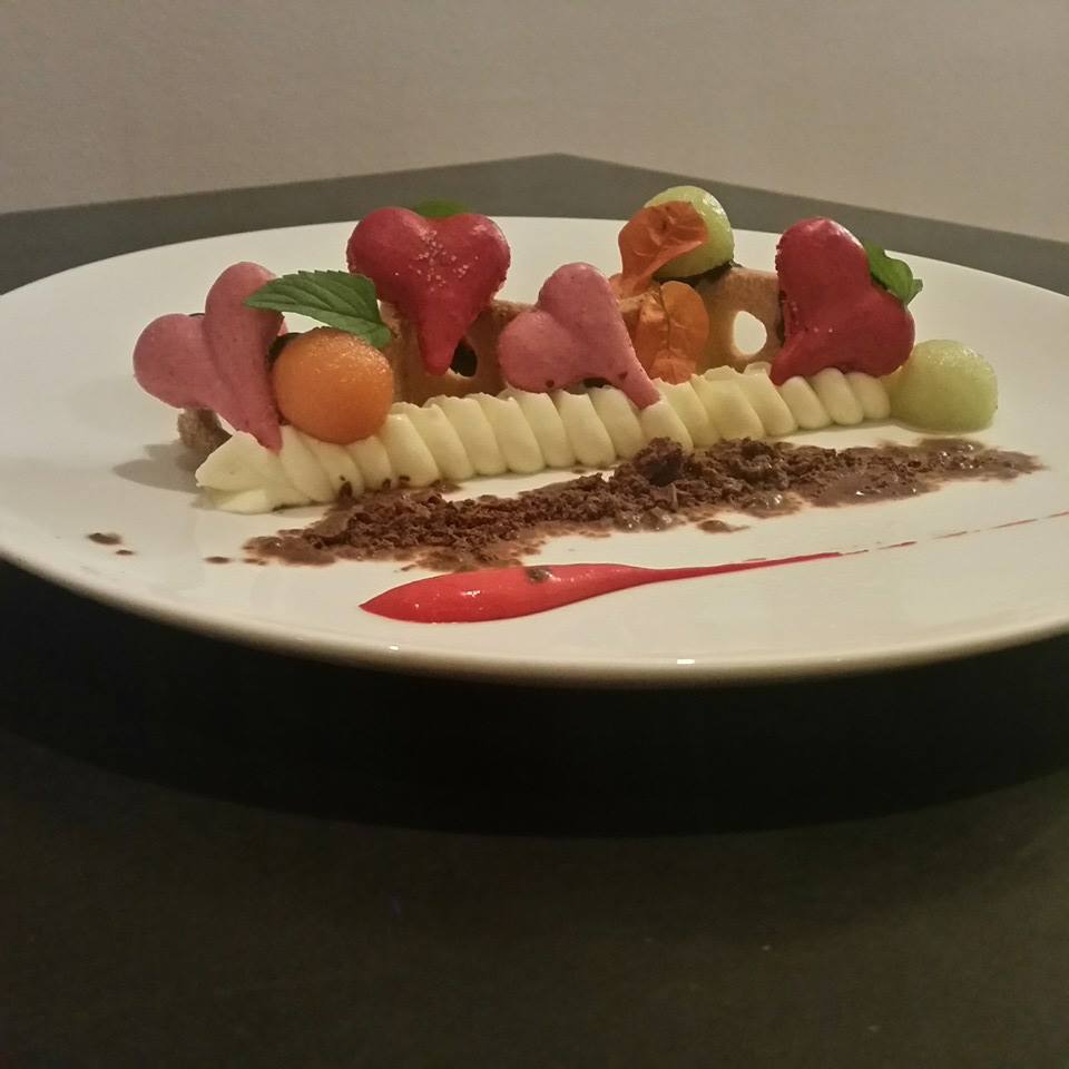 AlegreRest's tweet photo. Para celebrar #SanValentin #palacioastoreca #Valparaiso, nos quedan algunas mesas disponibles este Domingo 14. https://t.co/6NytDIqbkj
