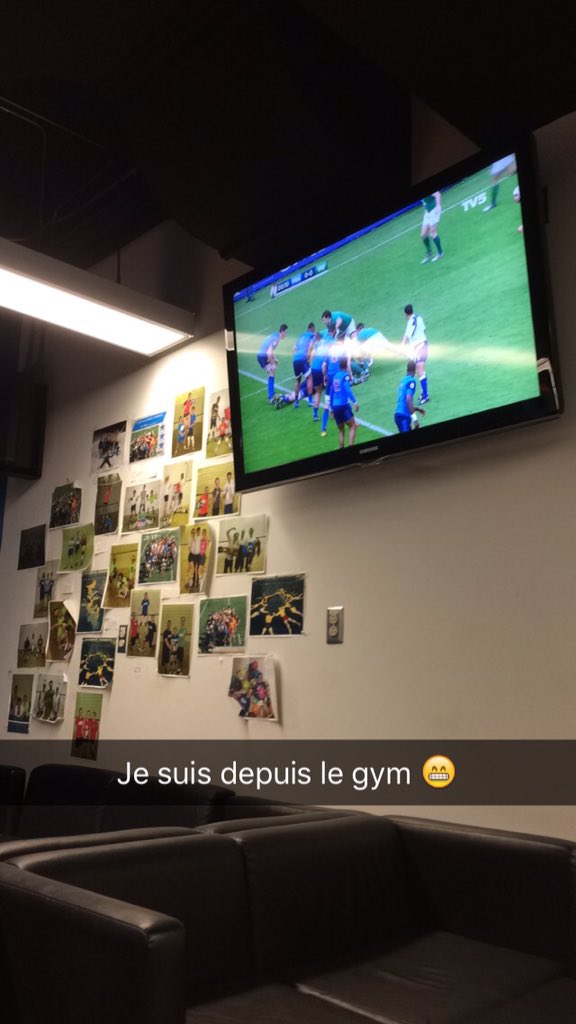 NickPinchwolf's tweet photo. #XVdeFrance #FRAIRL #Quebec #Montreal https://t.co/OBERRuDyd7