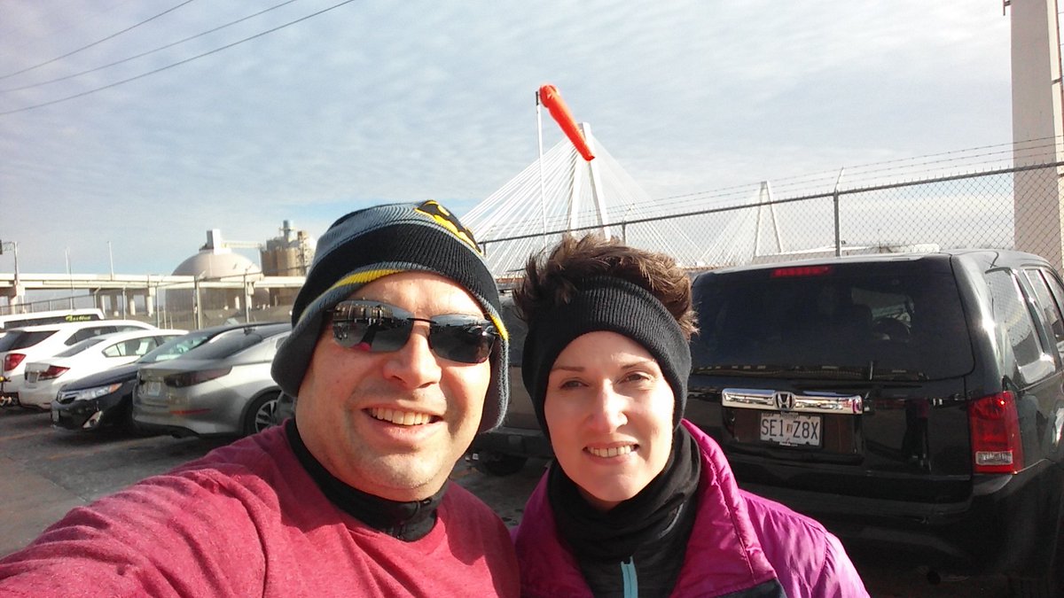 DrewCondra's tweet photo. Run for the chocolate 5k, 28 days until the #zionhalf.  14 degrees.  It's friggin cold. https://t.co/vs3vtIjrvG