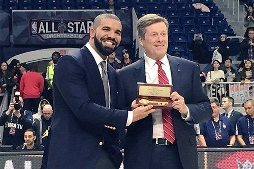 Last night, <a href="/Drake/">Drizzy</a> was honored with the Key to Toronto. #6God

2dope.bz/DrizzyKey
