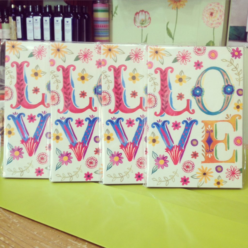 PatchouliRD's tweet photo. Visítanos en Plaza Andalucía I y llévate ese detalle especial para #SanValentin #love #notebook #gift #patchoulird https://t.co/ynyuFSmLCf