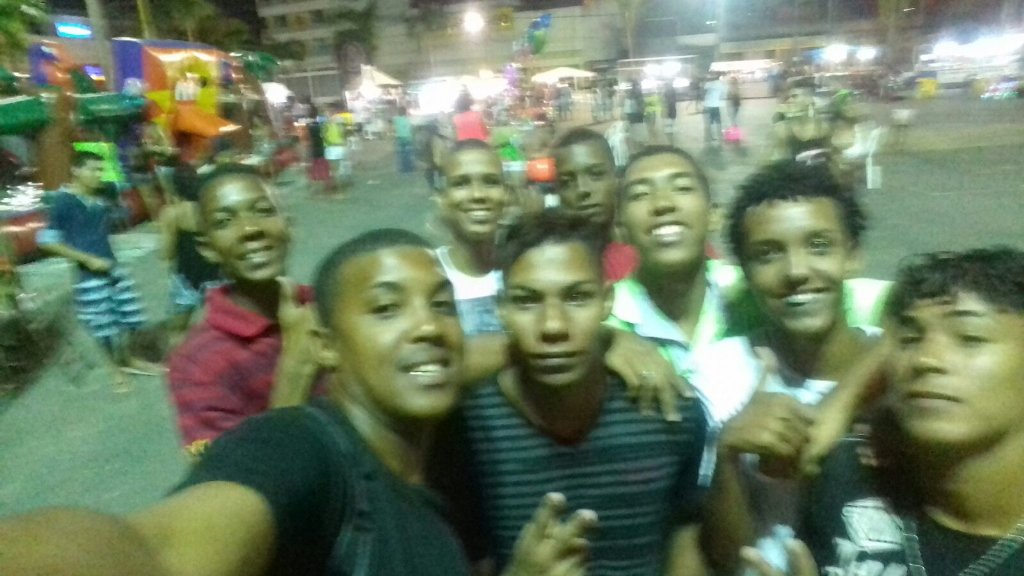FalaTuTeixeira's tweet photo. Evangelismo ontem...
#FazendoIde #PraçaDosEucaliptos #Radicalizando ⚡ @Daniicosta97 https://t.co/hiEgtkWdlL