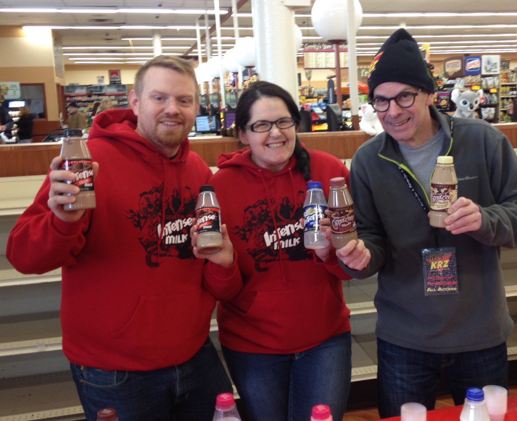 985wkrz's tweet photo. Free samples of @intensemilk at Gerrity's in Wyoming til 11a! π Get here!!! -Rock #intensemilk #drinkmilk https://t.co/AJWknLlLXA