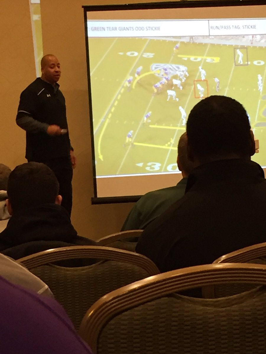 CoachRotch's tweet photo. Next up is Coach Acosta talking about the NZone System. #RPO #StangO #Cuse #UCLA #GlazierClinic https://t.co/L0Gy17xVFL