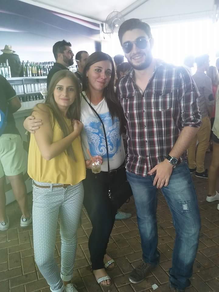 pedrosoria89's tweet photo. He visto estas fotos y... ganas de feria aumentando! @Mari_10ab @violetasancan  @veroniicasaez https://t.co/Z7RUOviWWD