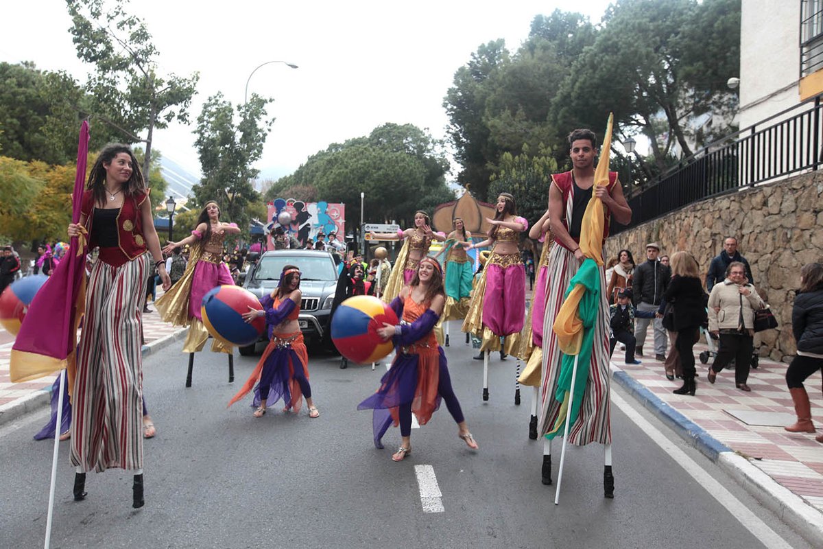 Ayto_Marbella's tweet photo. El #DesfiledelHumor del #Carnaval recorre las calles de #Marbella https://t.co/IcT9IP8Prr