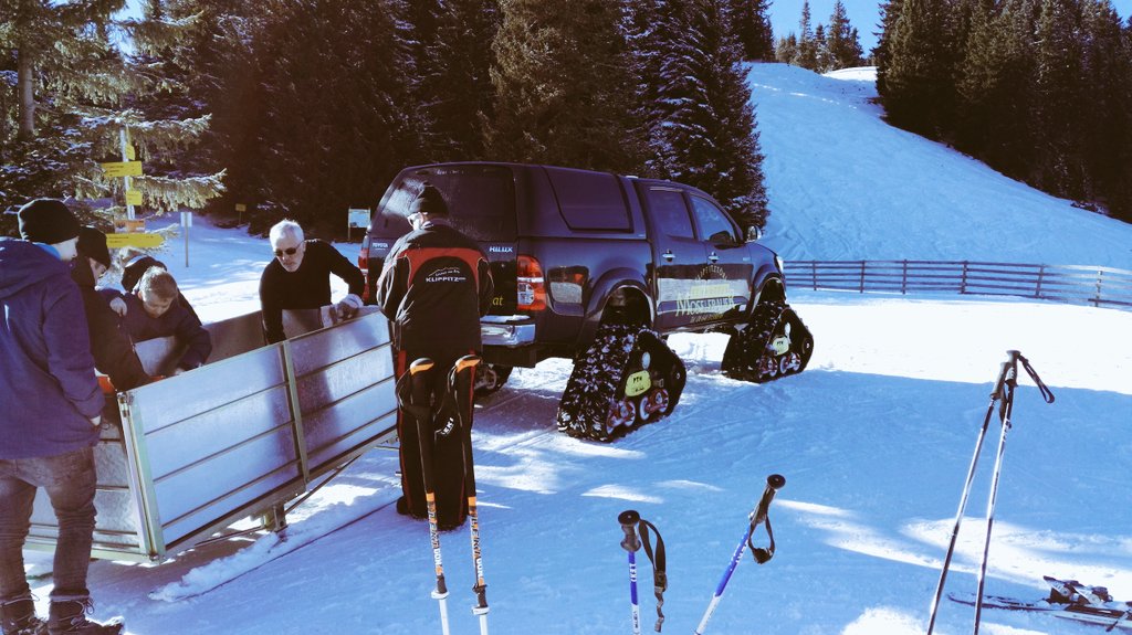 WorknTreat's tweet photo. Pimp my ride...my new favorite way to reach our ski resort #coworking #freelancelife #workntreat https://t.co/o3Wa8U2t66