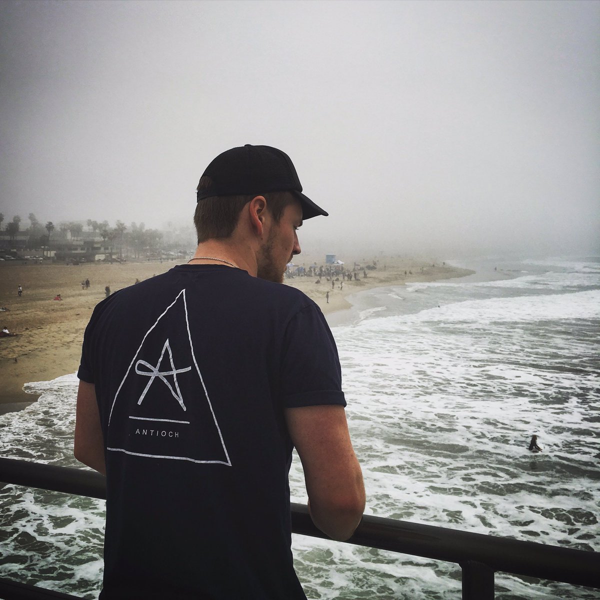I can see the sea