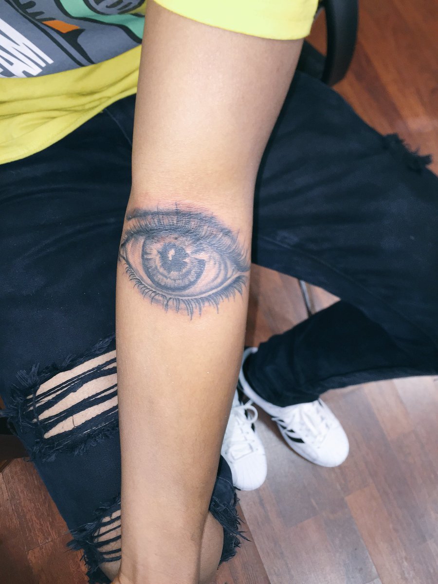 dakidd_ink's tweet photo. #KiddInkTattoos #VinchiART https://t.co/AXAfoFN1Yi