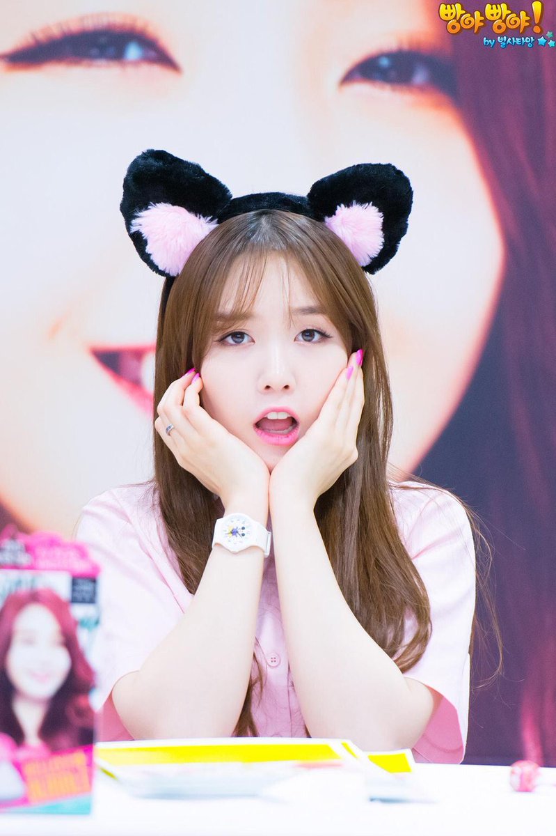 starlightminah's tweet photo. News+Translator+Captures (favorites)
Check trans on @941010dear favorites
Mostly Minah❤️
#Minah #Girlsday https://t.co/bkLpSzF02e