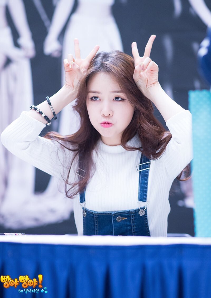 starlightminah's tweet photo. News+Translator+Captures (favorites)
Check trans on @941010dear favorites
Mostly Minah❤️
#Minah #Girlsday https://t.co/bkLpSzF02e