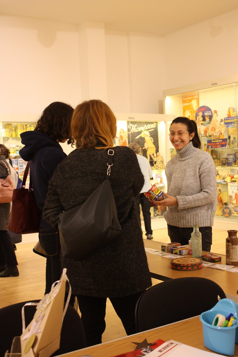 MuseumofBrands's tweet image. One of our #learning team facilitating #objecthandling this afternoon. With thanks to the visitors who took part!